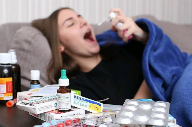 Почему кашель усиливается ночью - основные причины и способы лечения