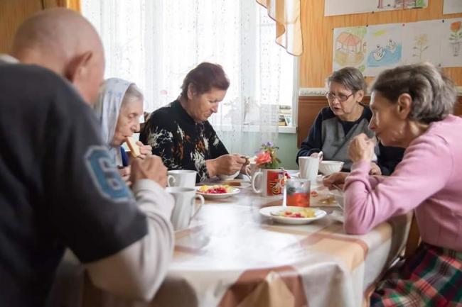 Меню при запорах у пожилых людей: правильное питание и народные рецепты