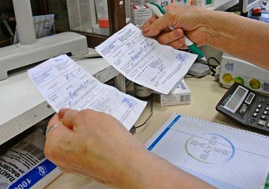 Сложные капли в нос ребенку и особенности их применения