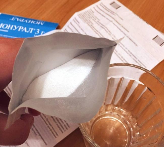 Монурал при цистите